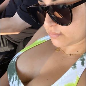 Meet your Posher, Eve